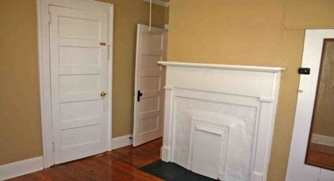 Building Photo - 1 Bedroom/1 Bathroom Unit off Macon Highway