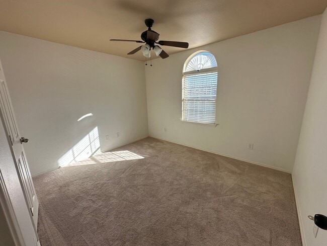 Building Photo - 1813 Balsam Gap