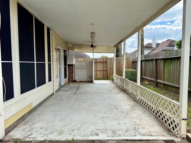 Building Photo - 11127 Blue Feather Dr