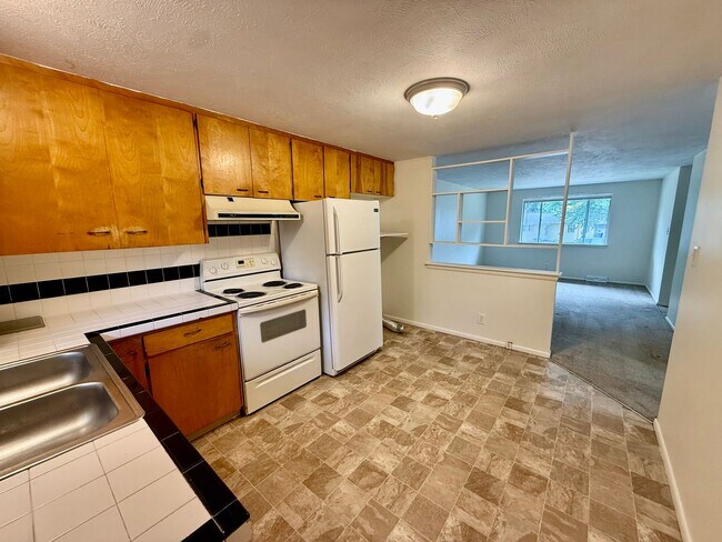 Building Photo - 1083 Winona Dr