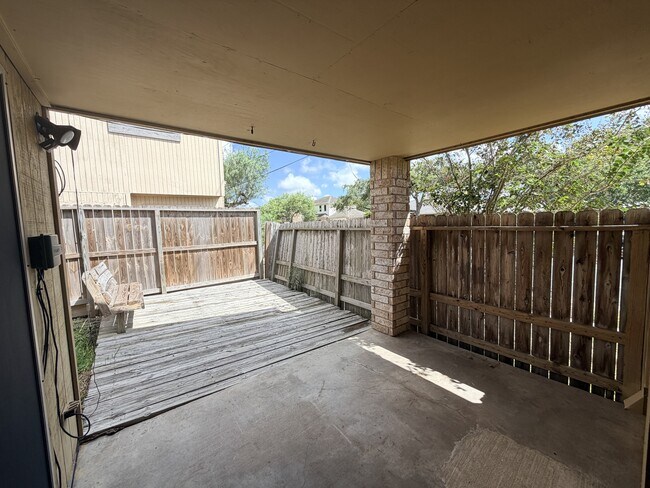 Building Photo - 7126 Fort Collins Dr