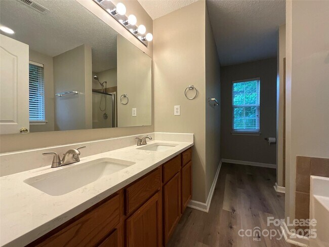 Building Photo - 13703 Shiella Caruth Dr