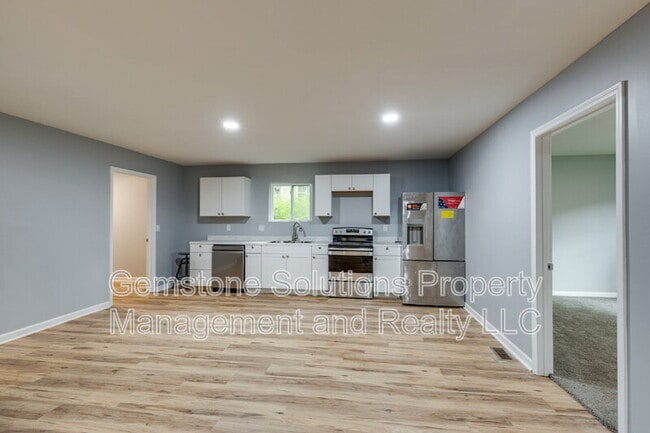 Building Photo - 2930 Primrose Cir