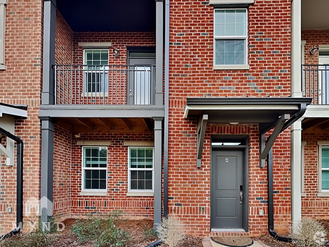 Building Photo - 1777 Temple Ave