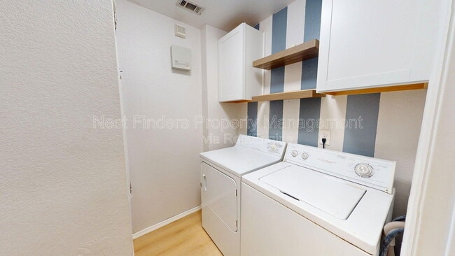 Building Photo - 13810 Sutton Park Dr N