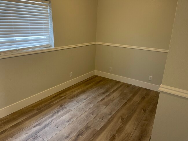 Building Photo - 1564 N 250 W