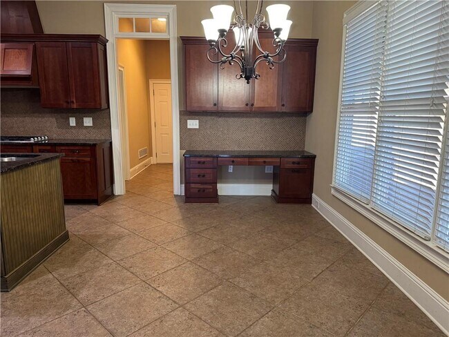 Building Photo - 1520 Vassar Ave