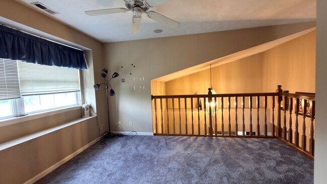 Building Photo - Beautiful, Bright & Move-In Ready Home in Lafayette!