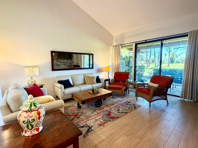 Building Photo - 144 Las Lomas