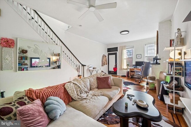 Building Photo - 1820 N Mascher St