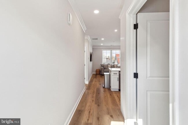 Building Photo - 153 Morgan St