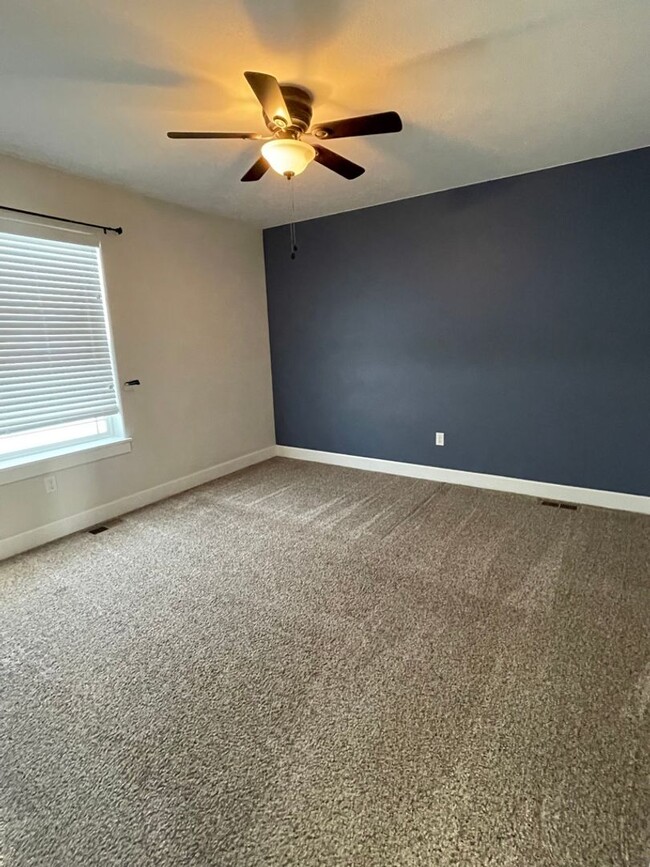Building Photo - Beautiful Single Family Home!