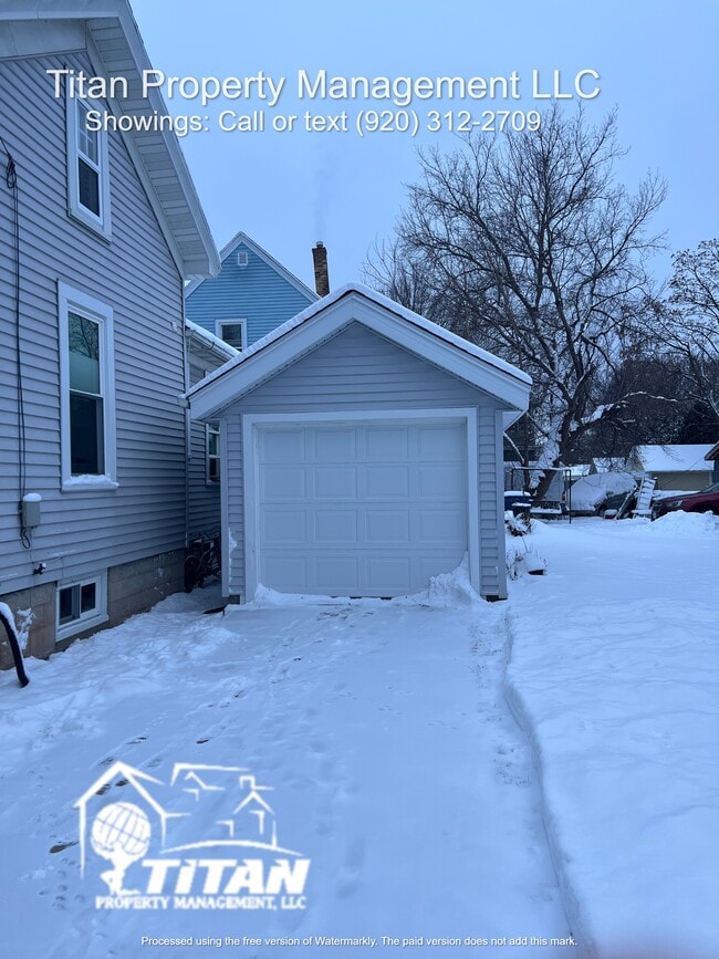 Building Photo - 721 E Parkway Ave