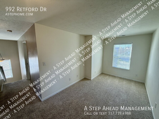 Building Photo - 992 Retford Dr