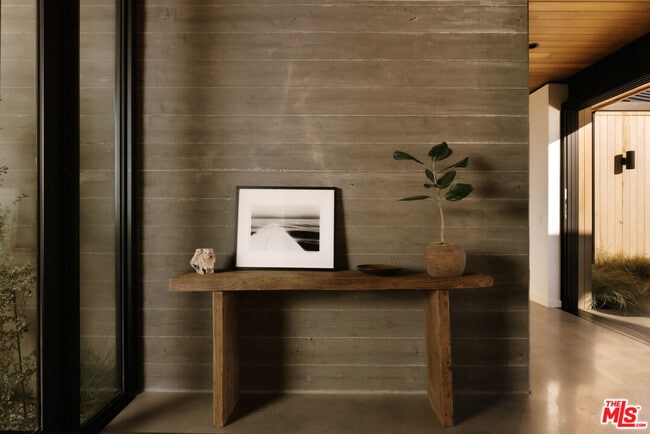 Building Photo - 5792 Calpine Dr