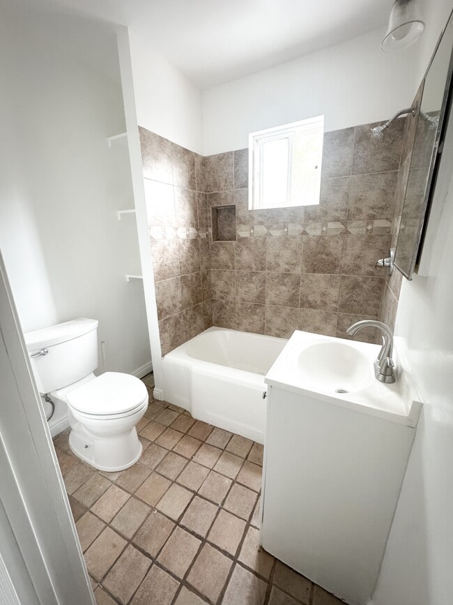 Building Photo - 7830 Alpaca St