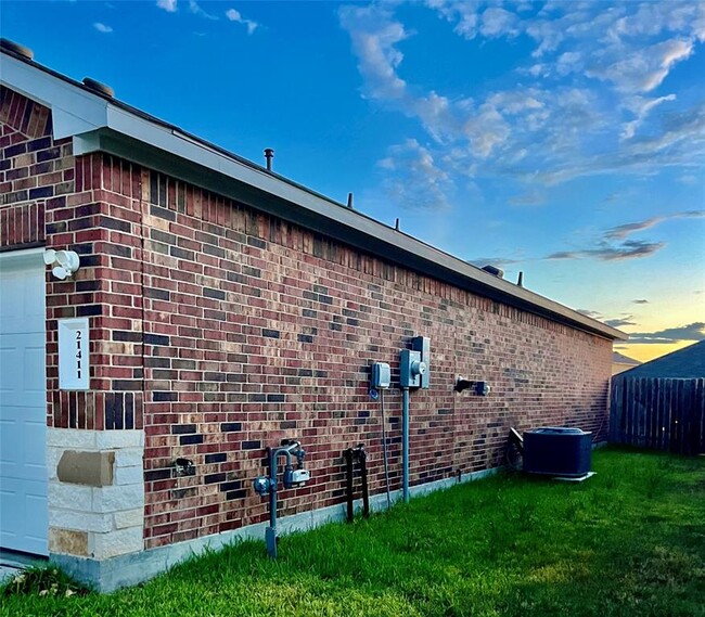 Building Photo - 21411 Flowering Garden Ln