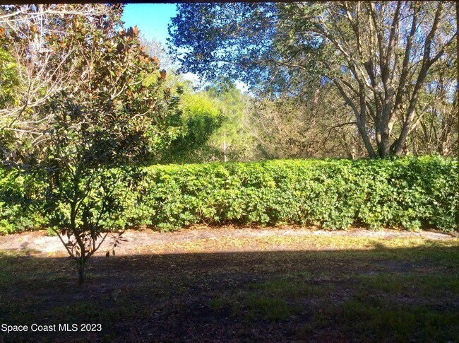 Building Photo - 812 Middleton Dr SW