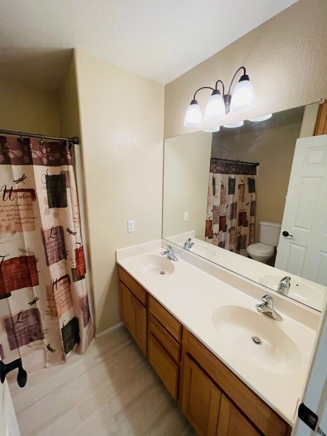 Building Photo - 42020 Dahlia Way