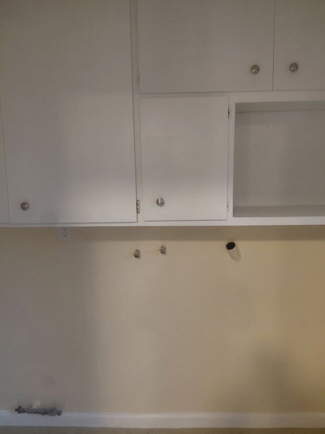 Building Photo - 452