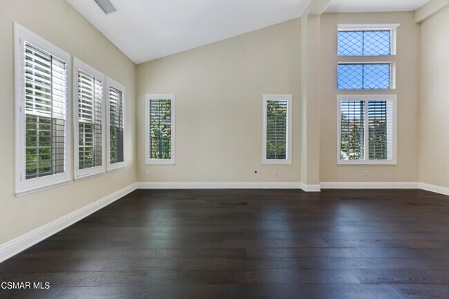 Building Photo - 406 Granite Hills St
