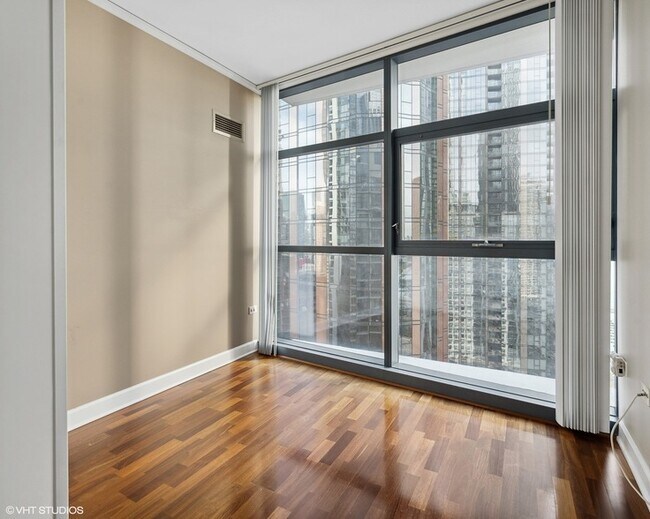 Building Photo - 201 N Westshore Dr