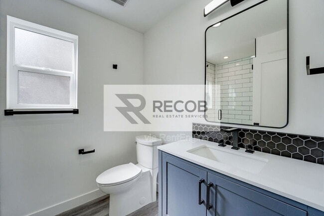 Building Photo - 3663 Budd St