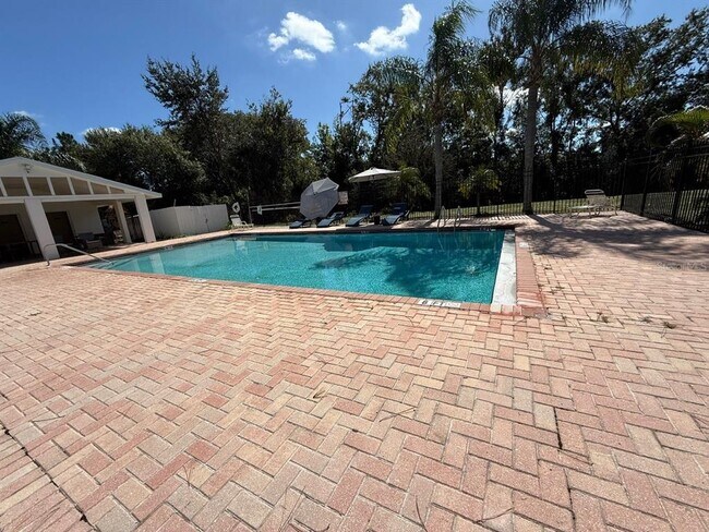 Building Photo - 22710 Watersedge Blvd