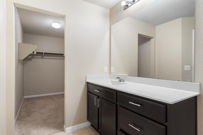 Building Photo - 5905 Montrelia Dr