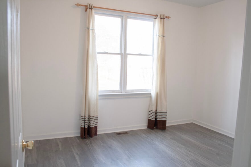 First Floor Bedroom 1 - 237 Yale Rd