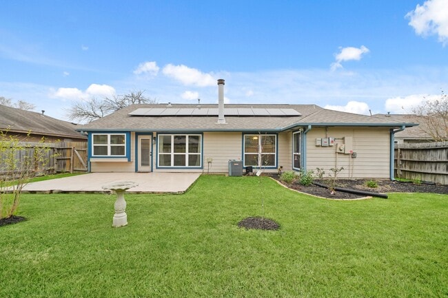 Building Photo - 19211 Haystream Dr