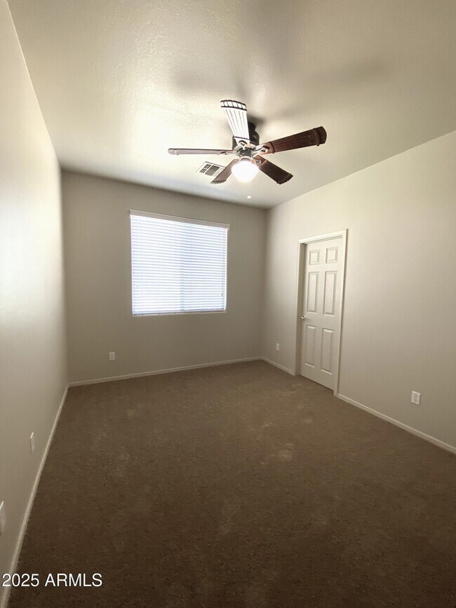 Building Photo - 8837 W Glenn Dr