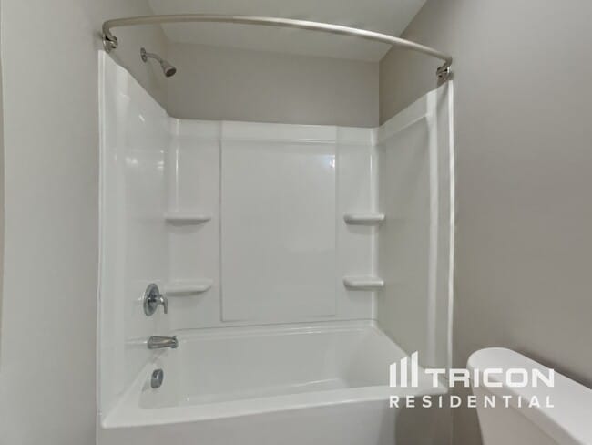 Building Photo - 1037 Bitting Hall Cir