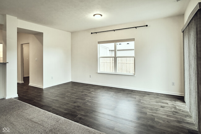 Building Photo - 681 N Crystal Dr
