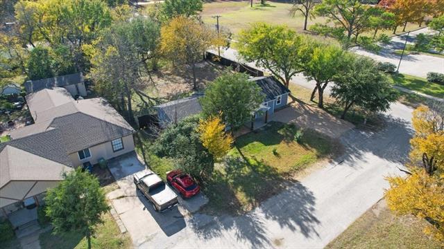 Building Photo - 450 Hickory St