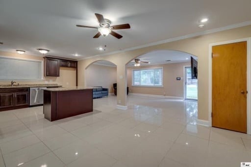 Building Photo - 206 Walton St