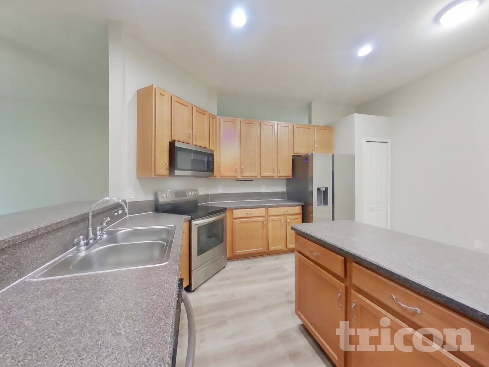 Building Photo - 87535 Creekside Dr