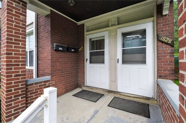 Building Photo - 1523 S Negley Ave