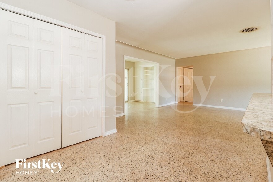 Building Photo - 5900 Grove St S