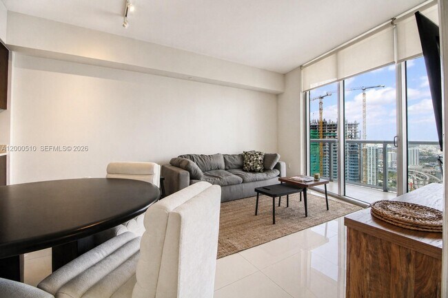 Building Photo - 465 Brickell Ave