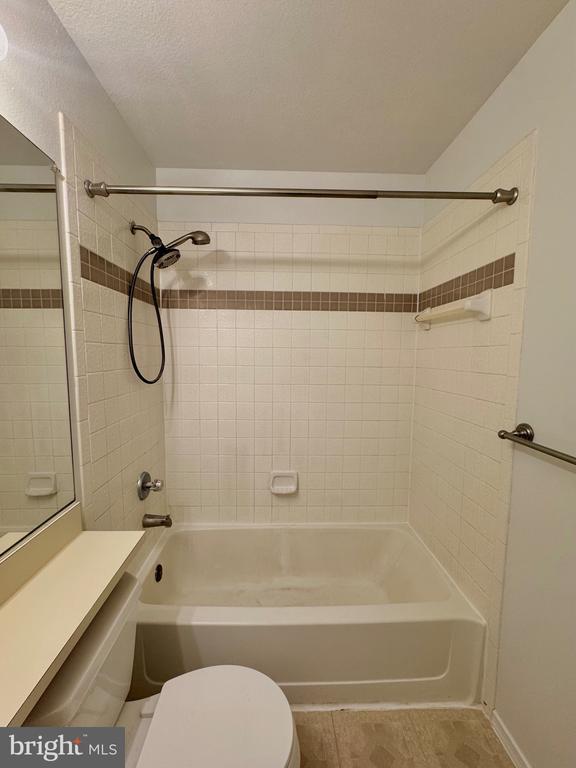 Building Photo - 3306 Wyndham Cir