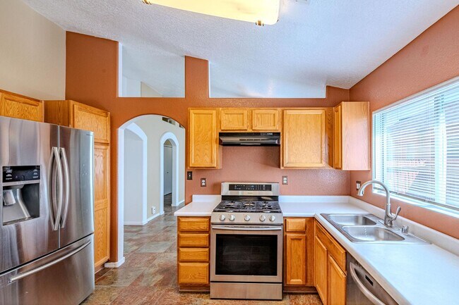 Building Photo - 4720 Shepherd Ct NE