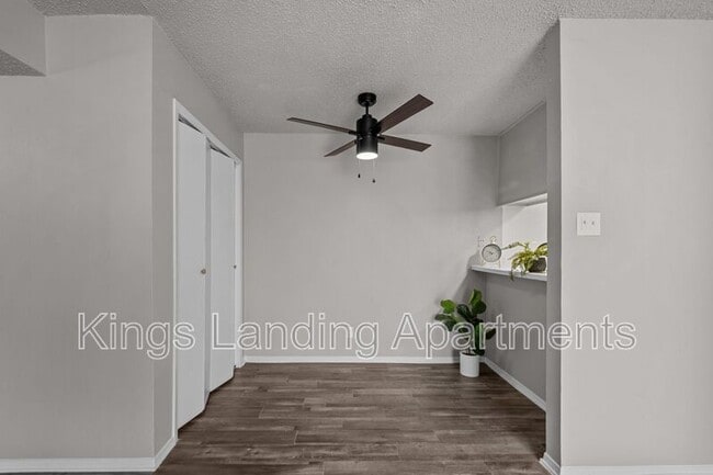 Building Photo - 306 Kings Way Dr