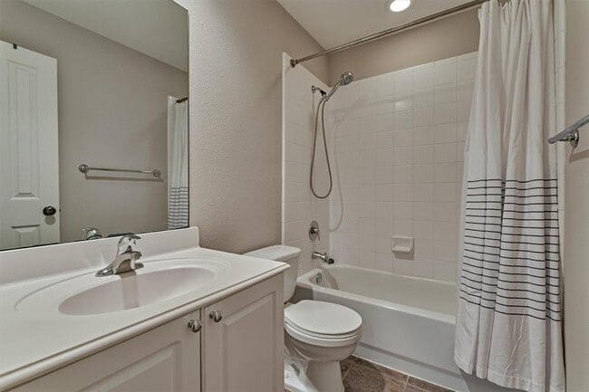 Building Photo - 83 Woodlily Pl