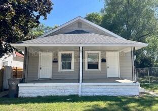 Building Photo - 403 S Randolph St