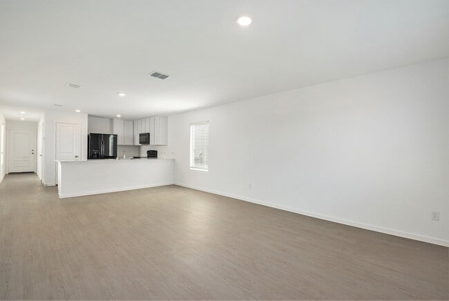 Building Photo - 911 Sandhill Crane Ln