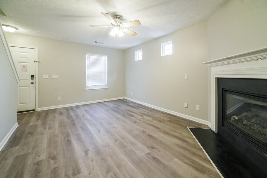 Building Photo - 128 Oak Grove Pl