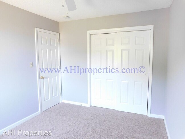 Building Photo - 3 br, 1.5 bath House - 2540 Hampstead Drive