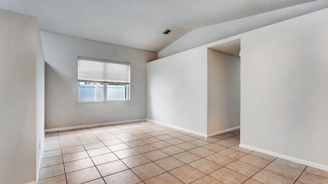 Building Photo - 8071 Stirrup Cay Ct
