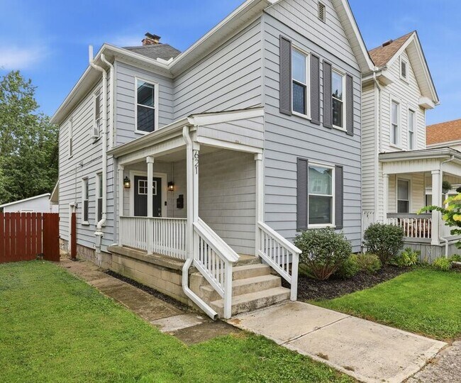 Building Photo - 621 Reinhard Ave